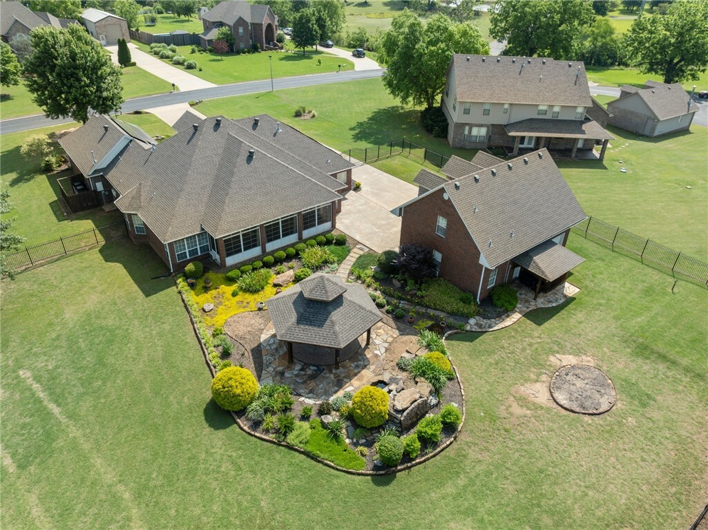 Property Photo:  2273 S Summerbrook Place  AR 72701 