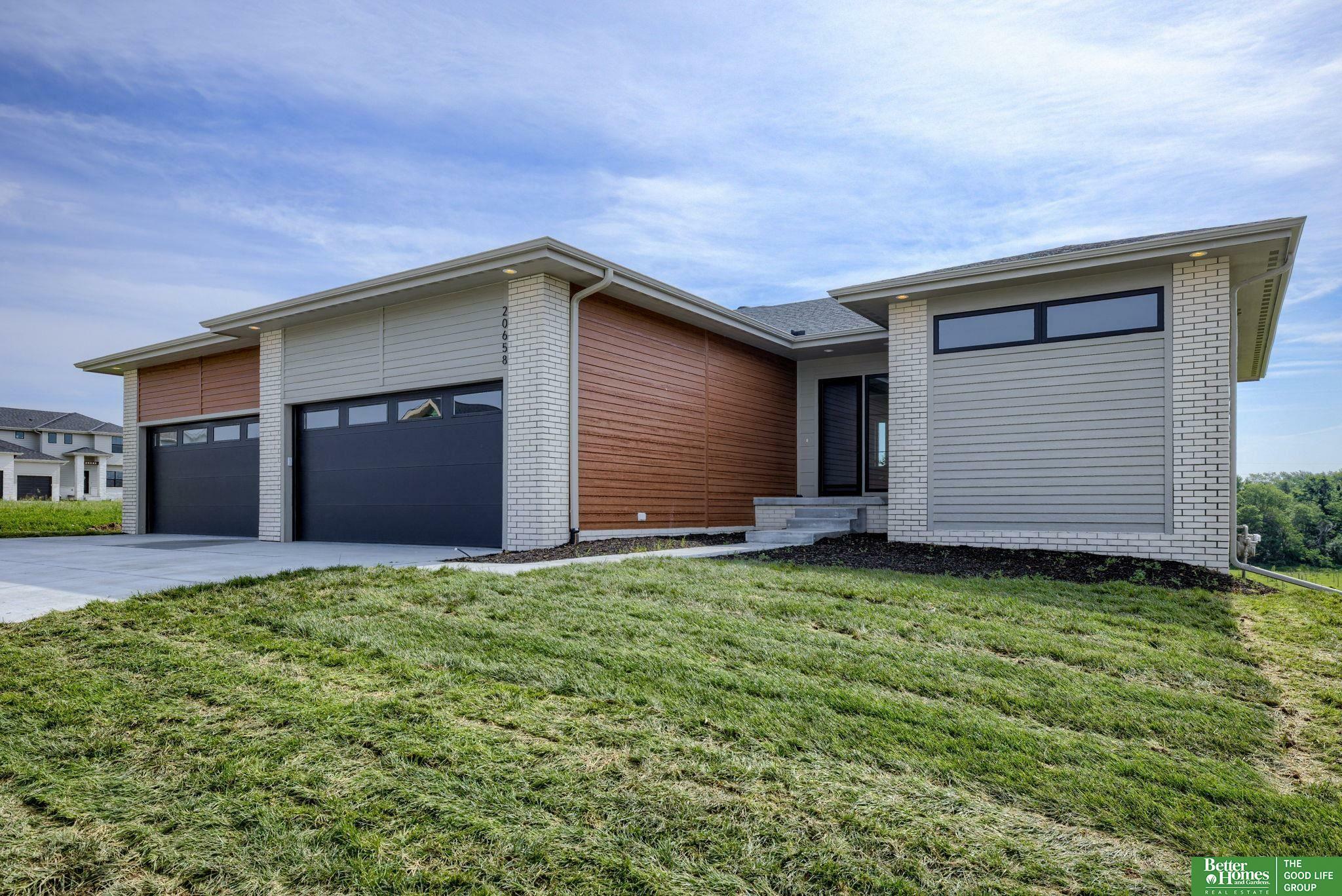 Property Photo: 20658 Laurel Avenue NE 68022