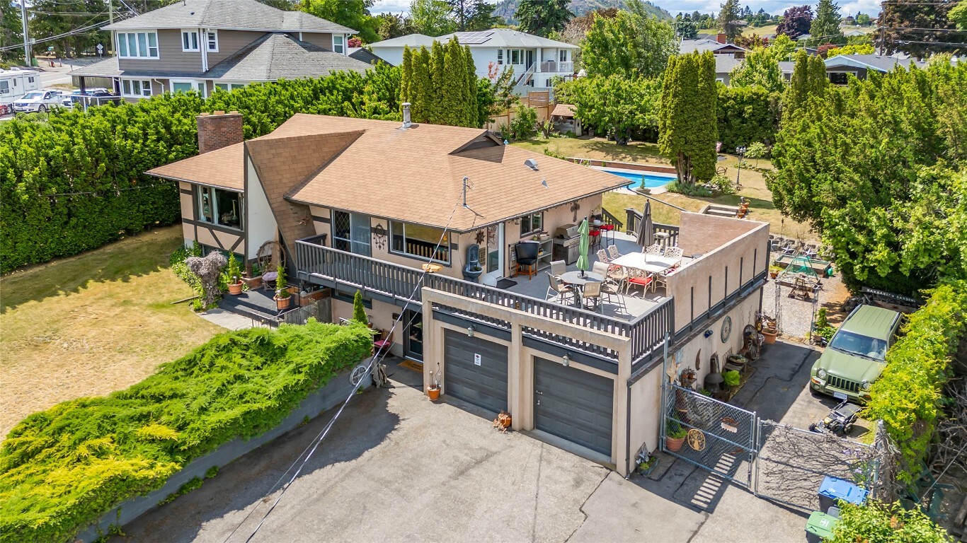Property Photo: 2370 Thacker Drive BC V1Z 1V8
