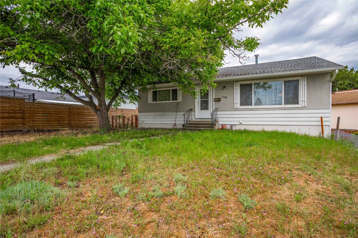 1358 Cherry Crescent E  Kelowna BC V1Y 3Y1 photo