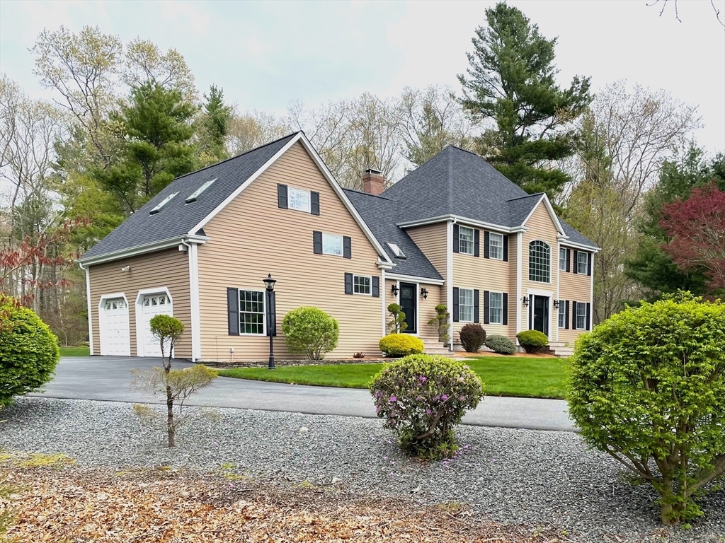 40 King Philip Dr  Rehoboth MA 02769 photo