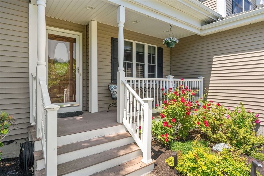 Property Photo: 10 Rockville Mdws 10 MA 02054