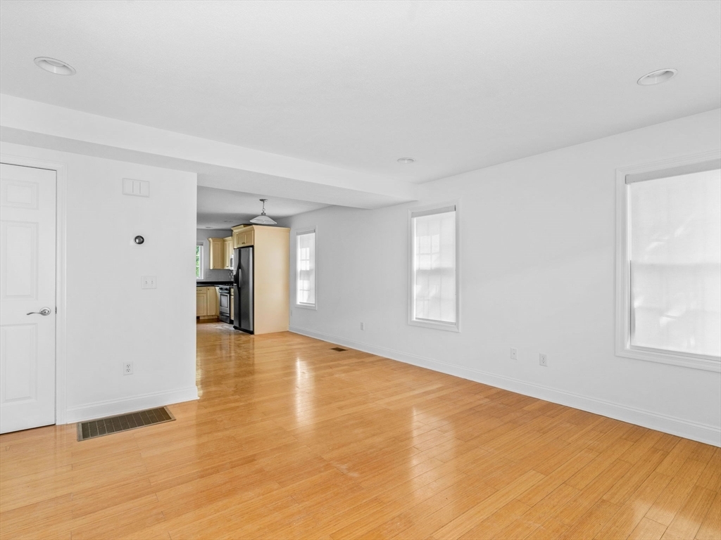 Property Photo: 40 Brattle St 16 MA 02476