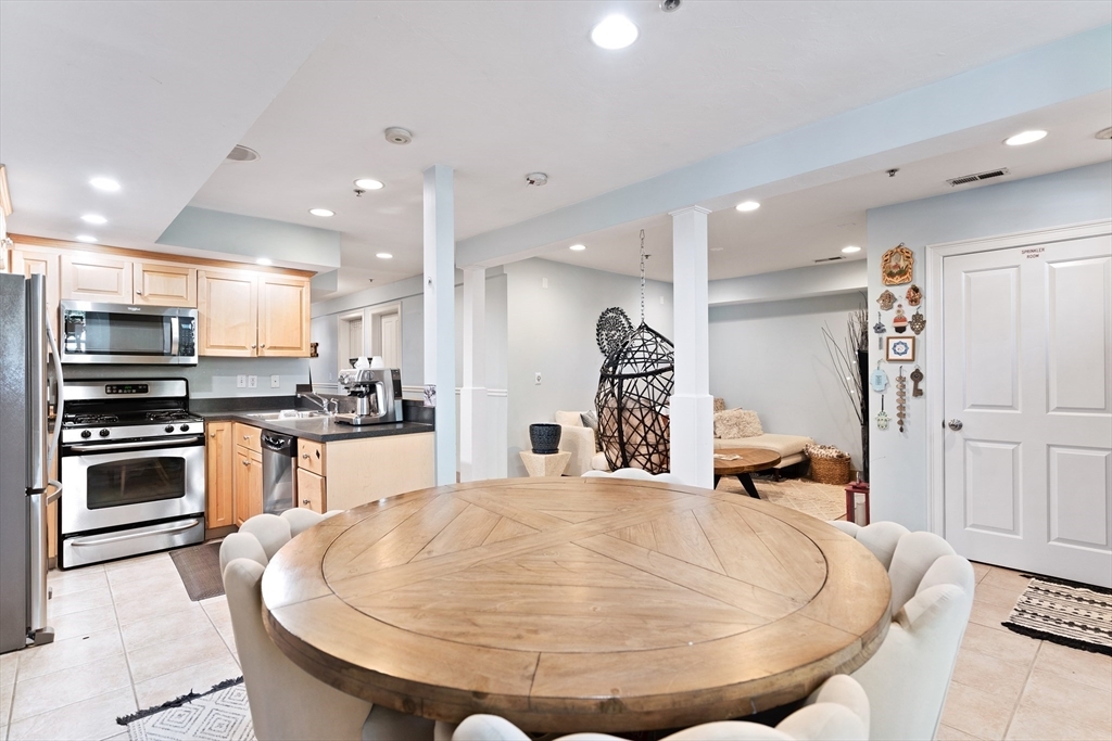 Property Photo: 1867 Beacon St 1B MA 02445