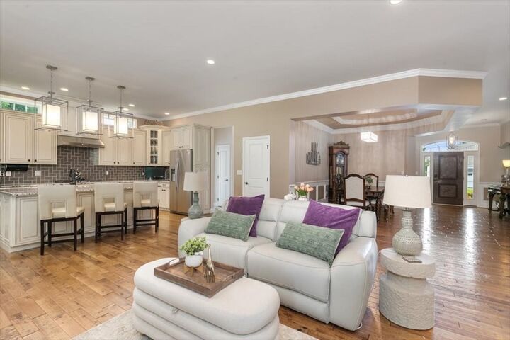 Property Photo:  10 Sierra Court 10  MA 01844 
