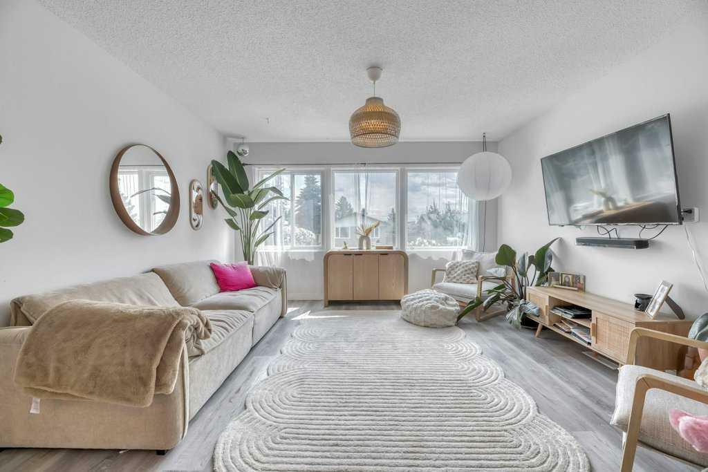Photo de la propriété: 28 Van Horne Crescent NE AB T2E 6G9
