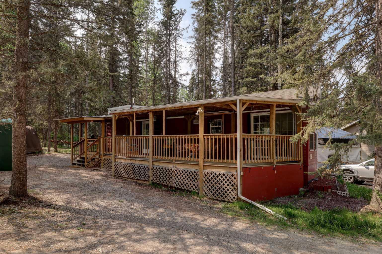 Property Photo: 5227 Township Road 320 7 AB T0M 1X0