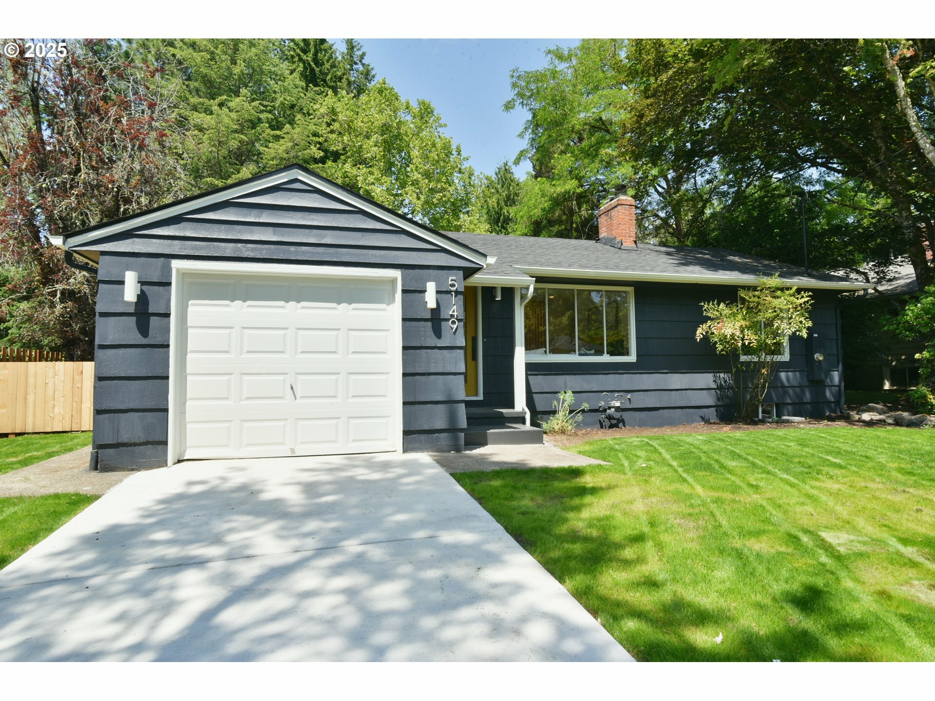 5149 SW Idaho St  Portland OR 97221 photo