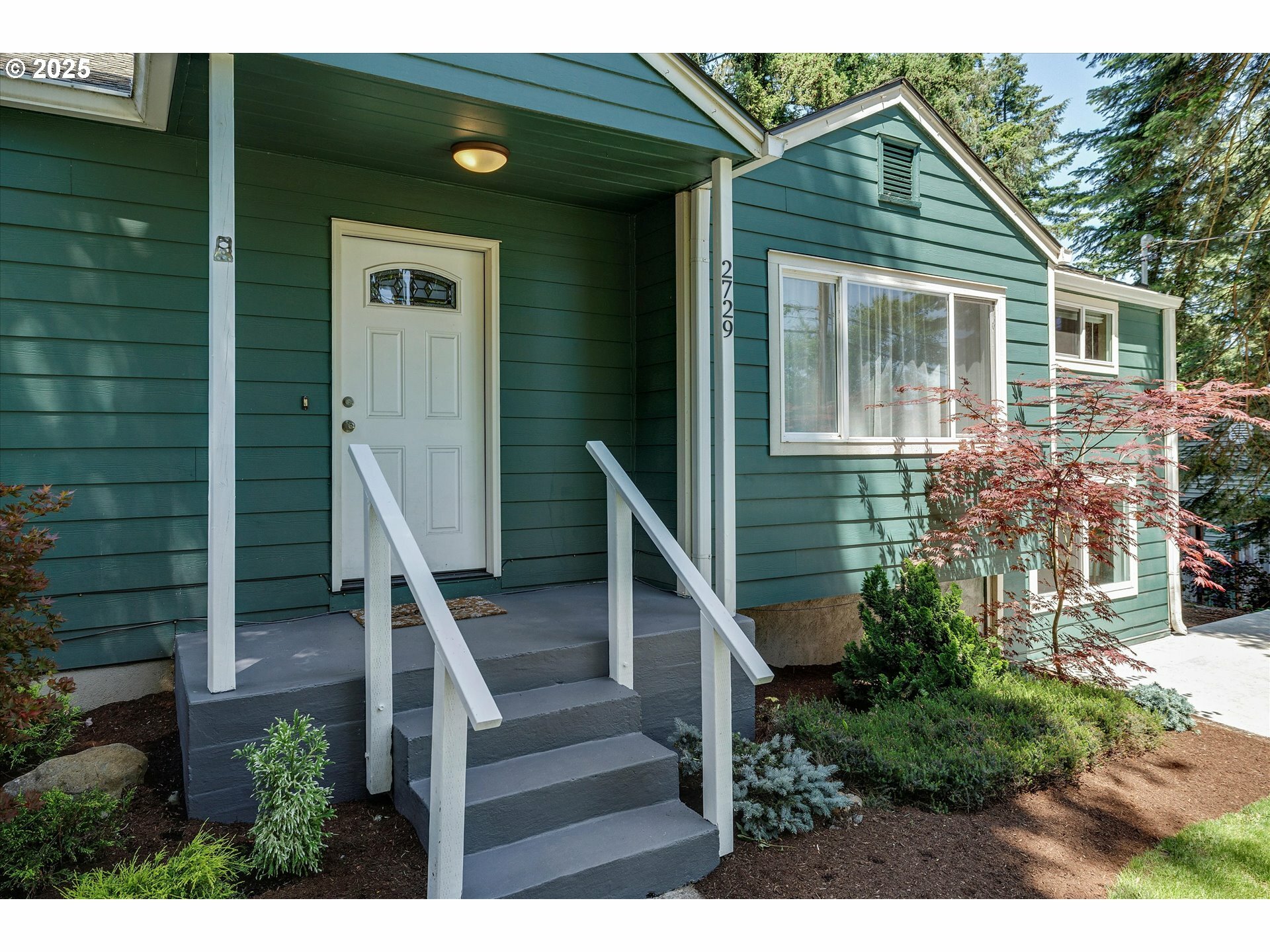 Property Photo: 2729 Marylhurst Dr OR 97068