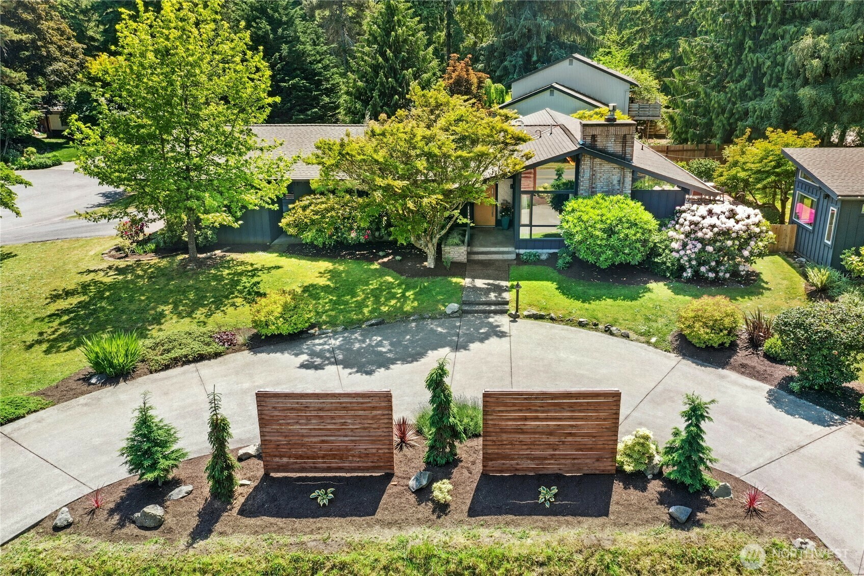 Property Photo: 11197 Killdeer Lane NE WA 98110