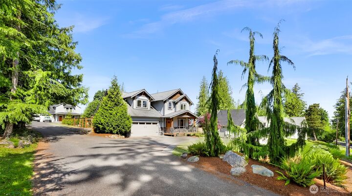 Property Photo:  1207  Lakeview Street  WA 98229 