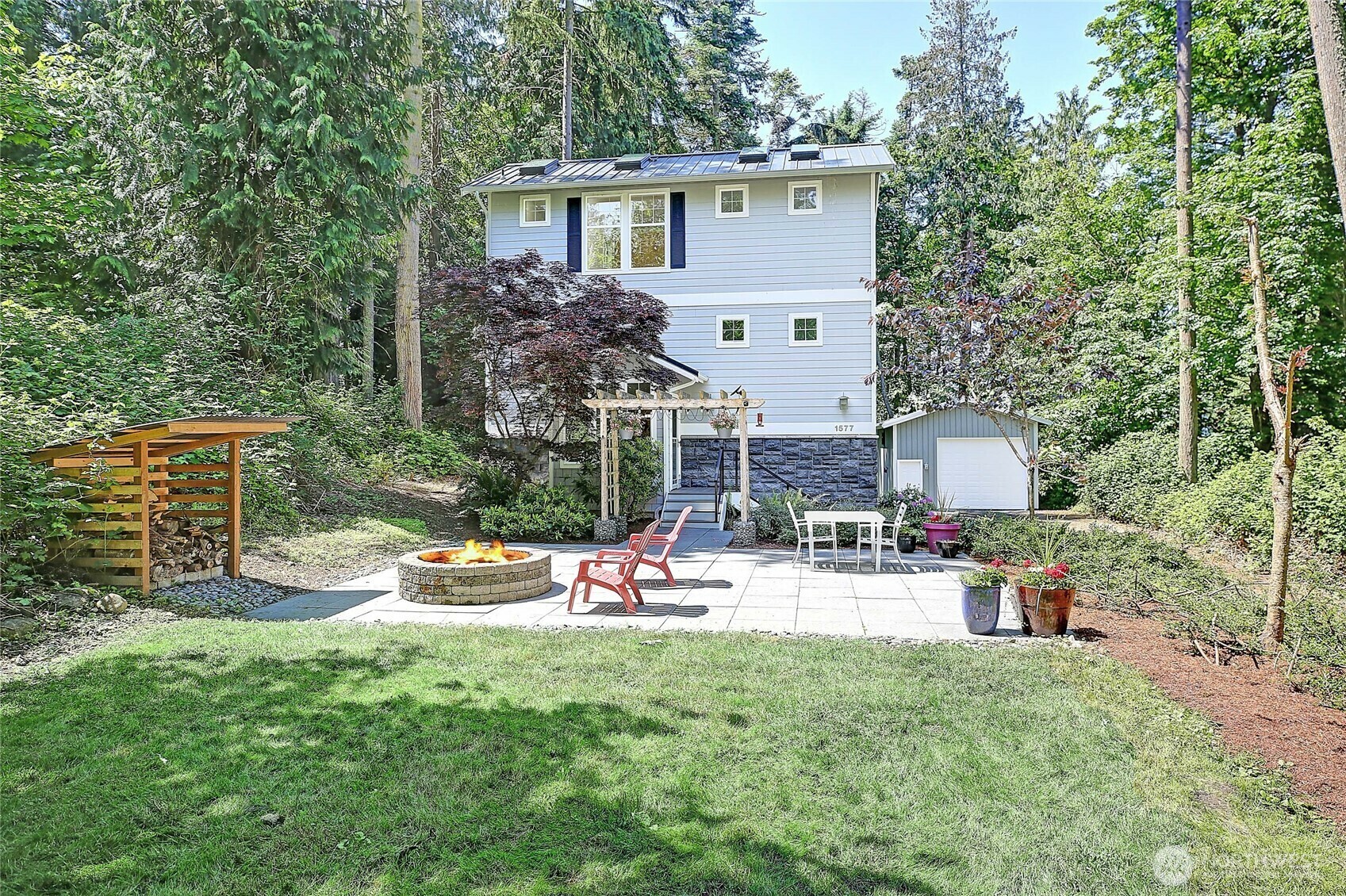 Property Photo: 1577 Arrowhead Beach Rd WA 98282