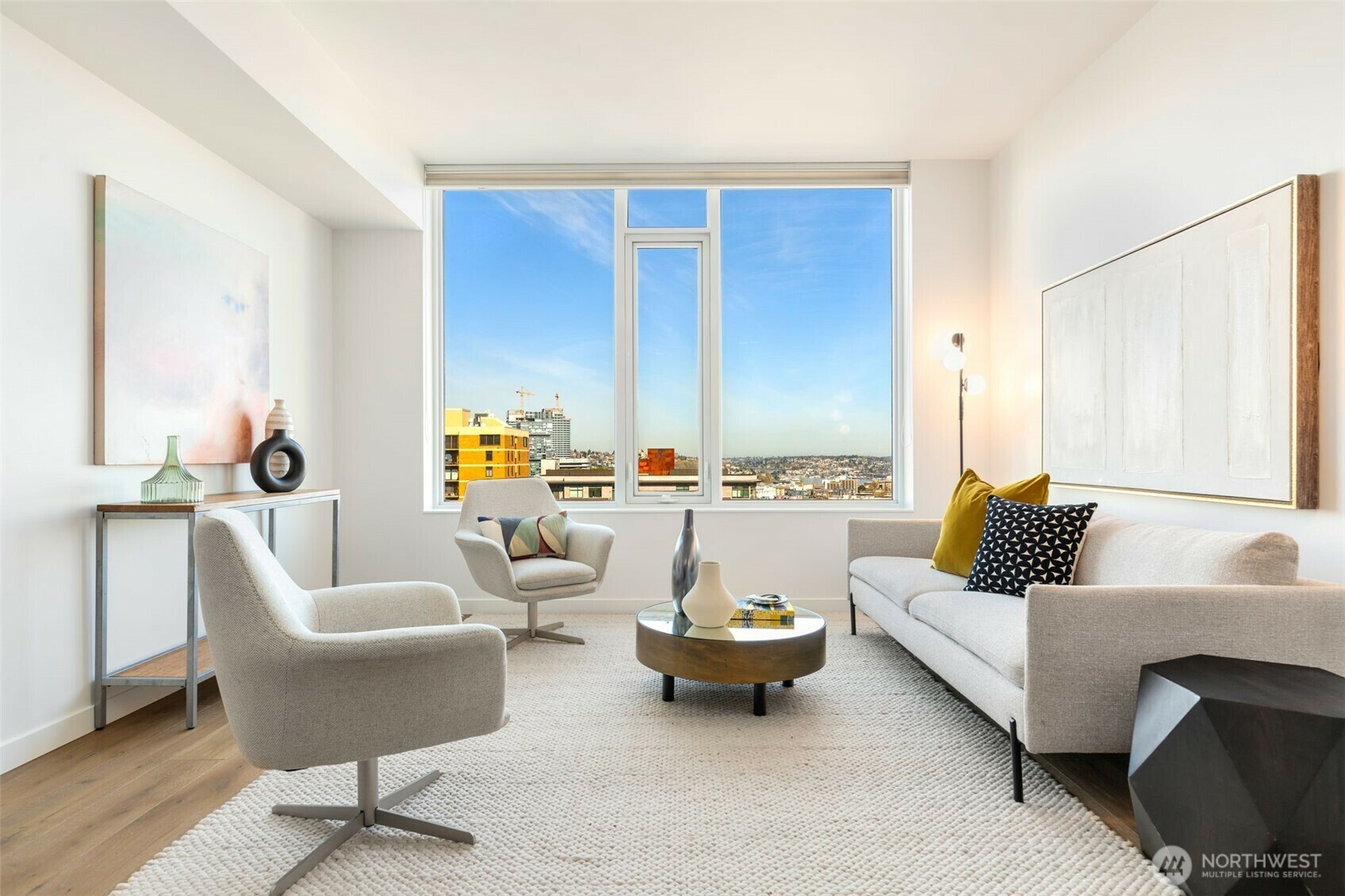 Property Photo: 1321 Seneca Street 808 WA 98101