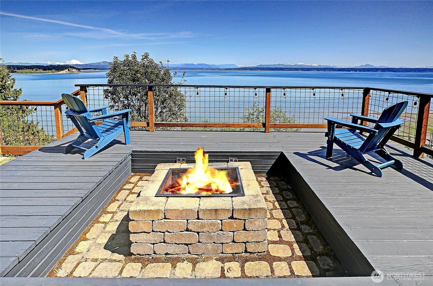Property Photo: 987 Cavalero Road WA 98282