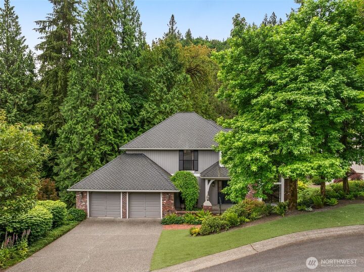 Property Photo:  2805 NW Pine Cone Drive  WA 98027 