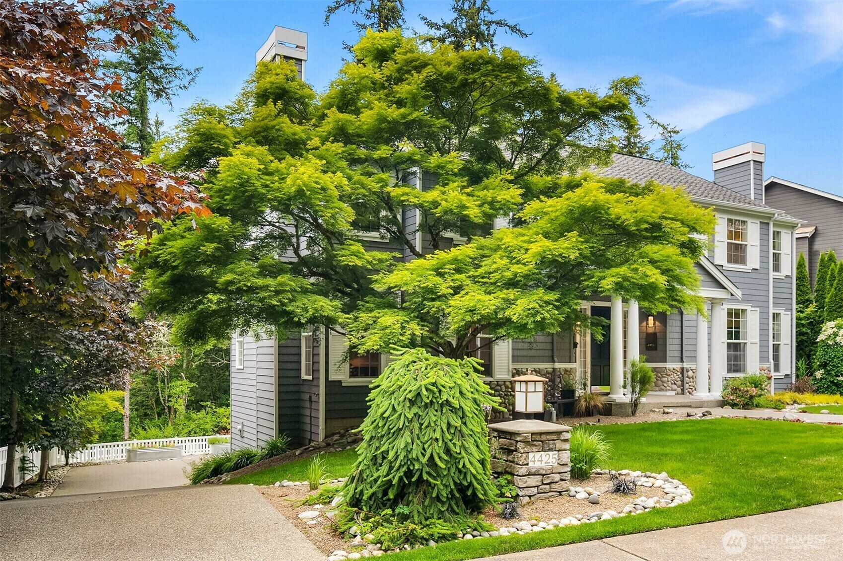 Property Photo:  4425  229th Place SE  WA 98075 