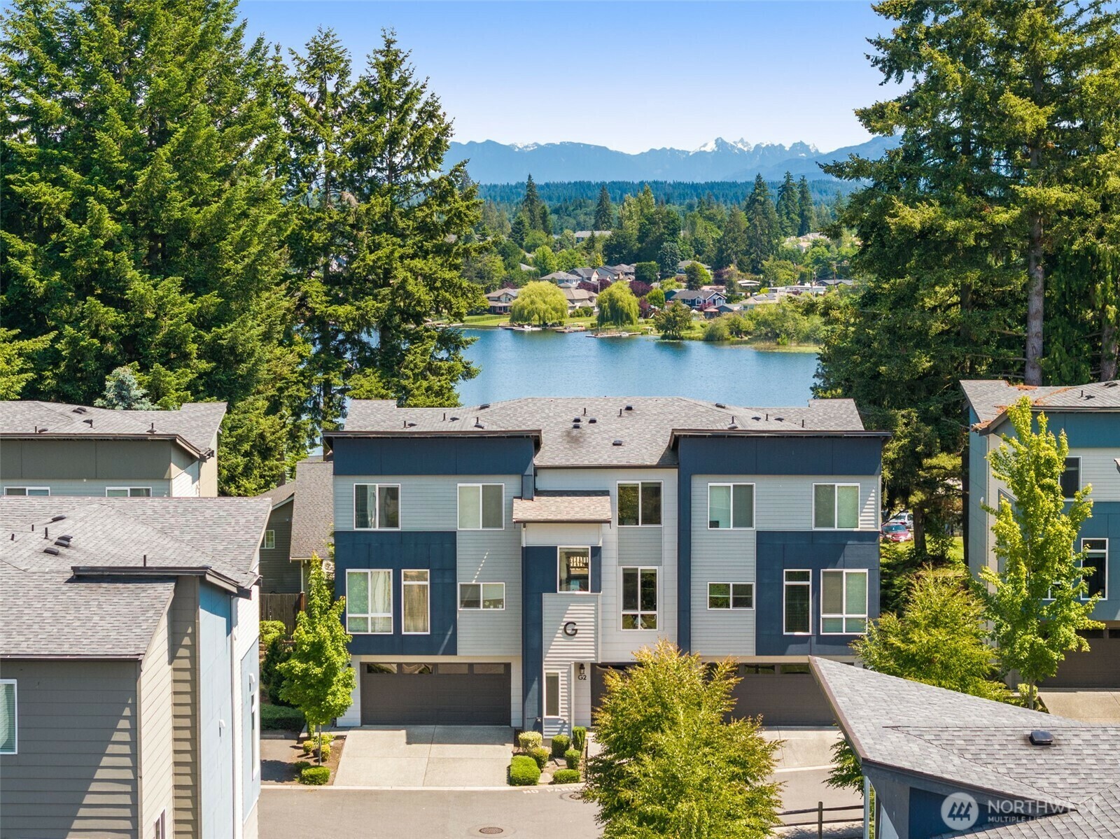 Property Photo: 16201 Meadow Road G2 WA 98087
