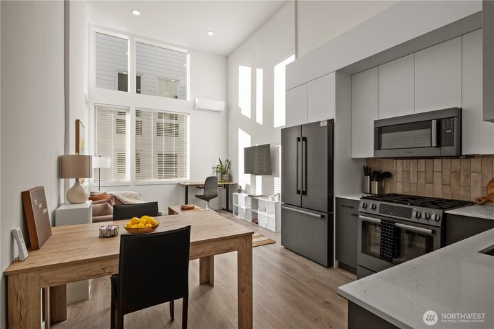 Property Photo:  916 NW 56th Street F  WA 98107 