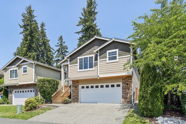 Property Photo:  2103  131st Place SW  WA 98204 
