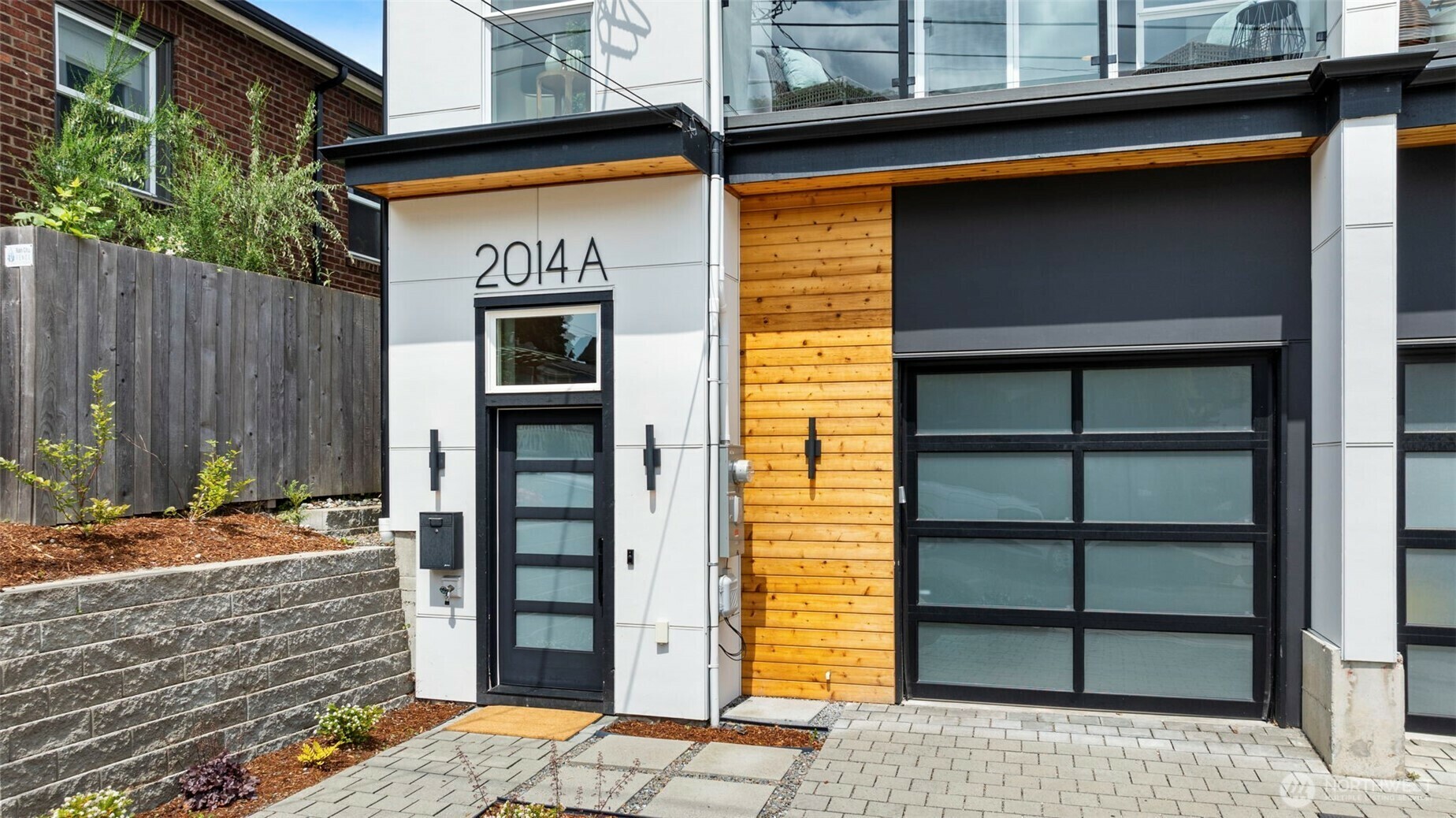 Property Photo: 2014 E Pine Street A WA 98122