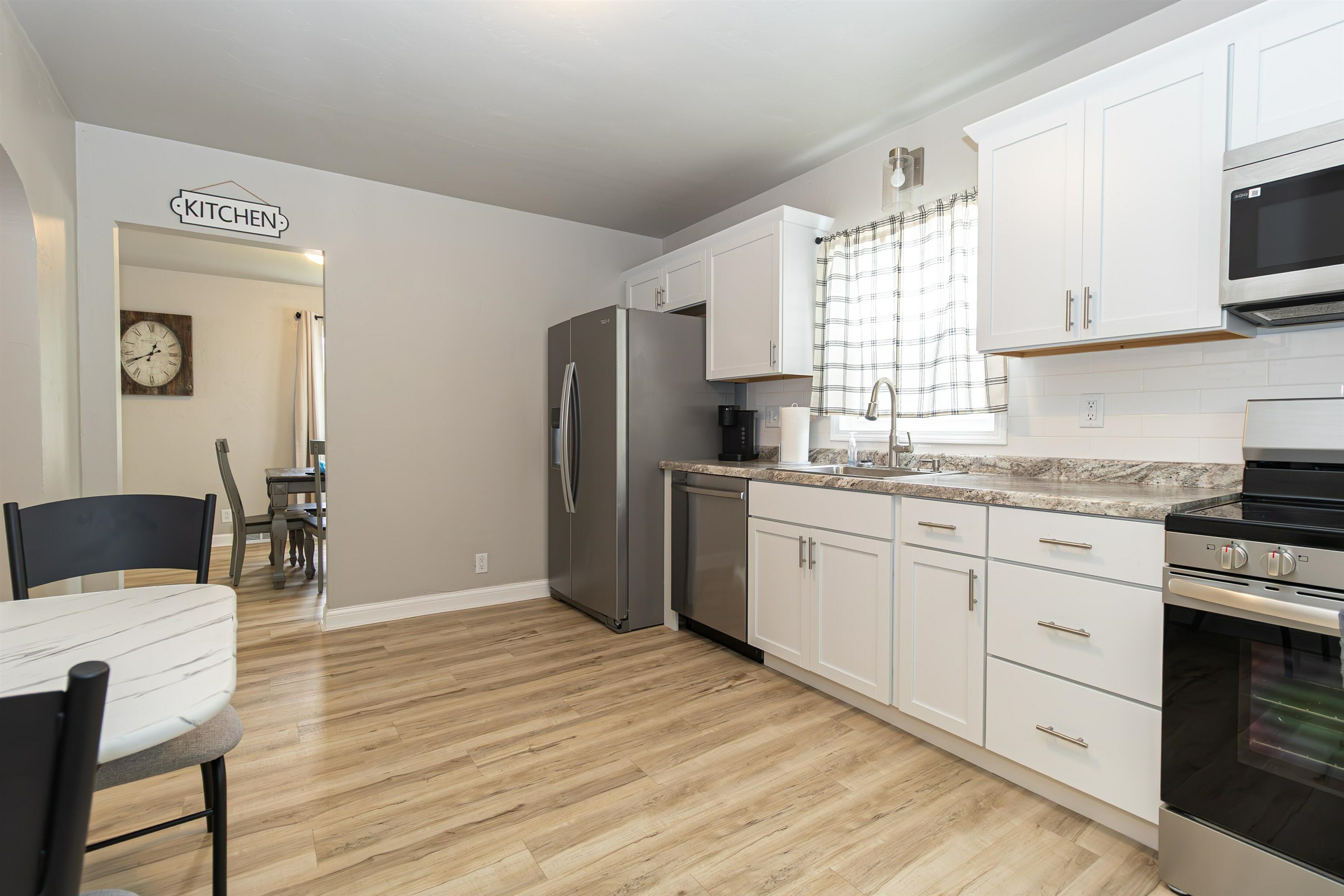 Property Photo: 1614 N Richmond Street WI 54911