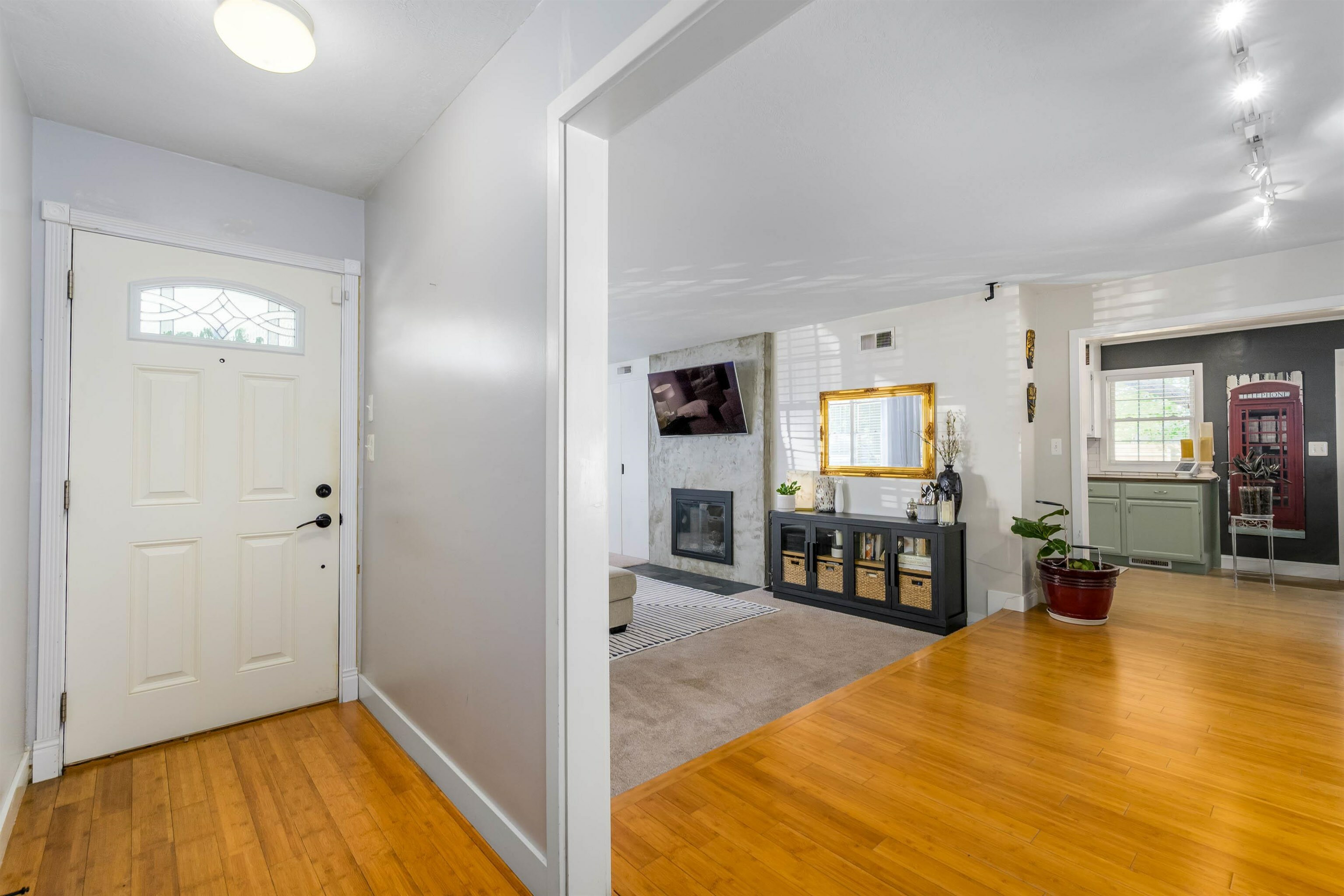 Property Photo: 5408 Lambsdale St KS 67208-2716