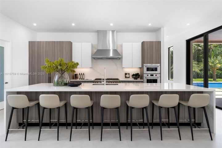 Property Photo:  6200 Moss Ranch Rd  FL 33156 