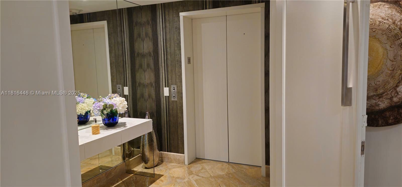 Property Photo: 3802 NE 207th St 1204 FL 33180