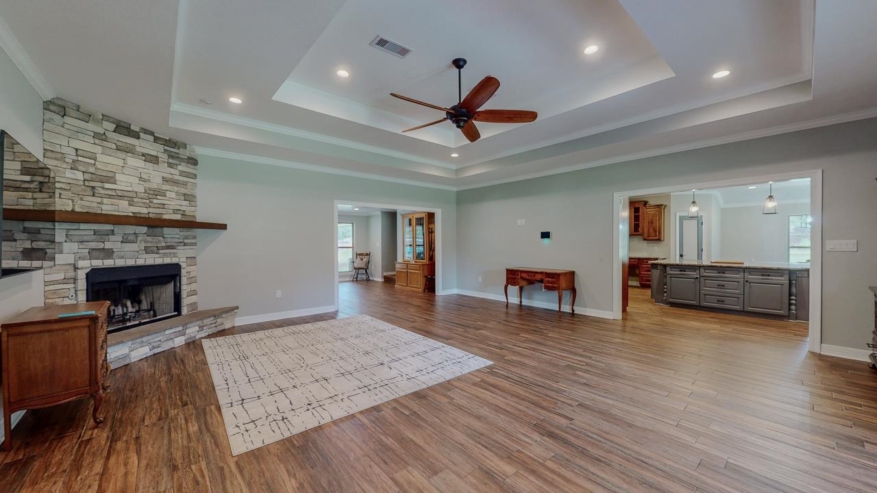 Property Photo: 1405 Turner Dr TX 77611