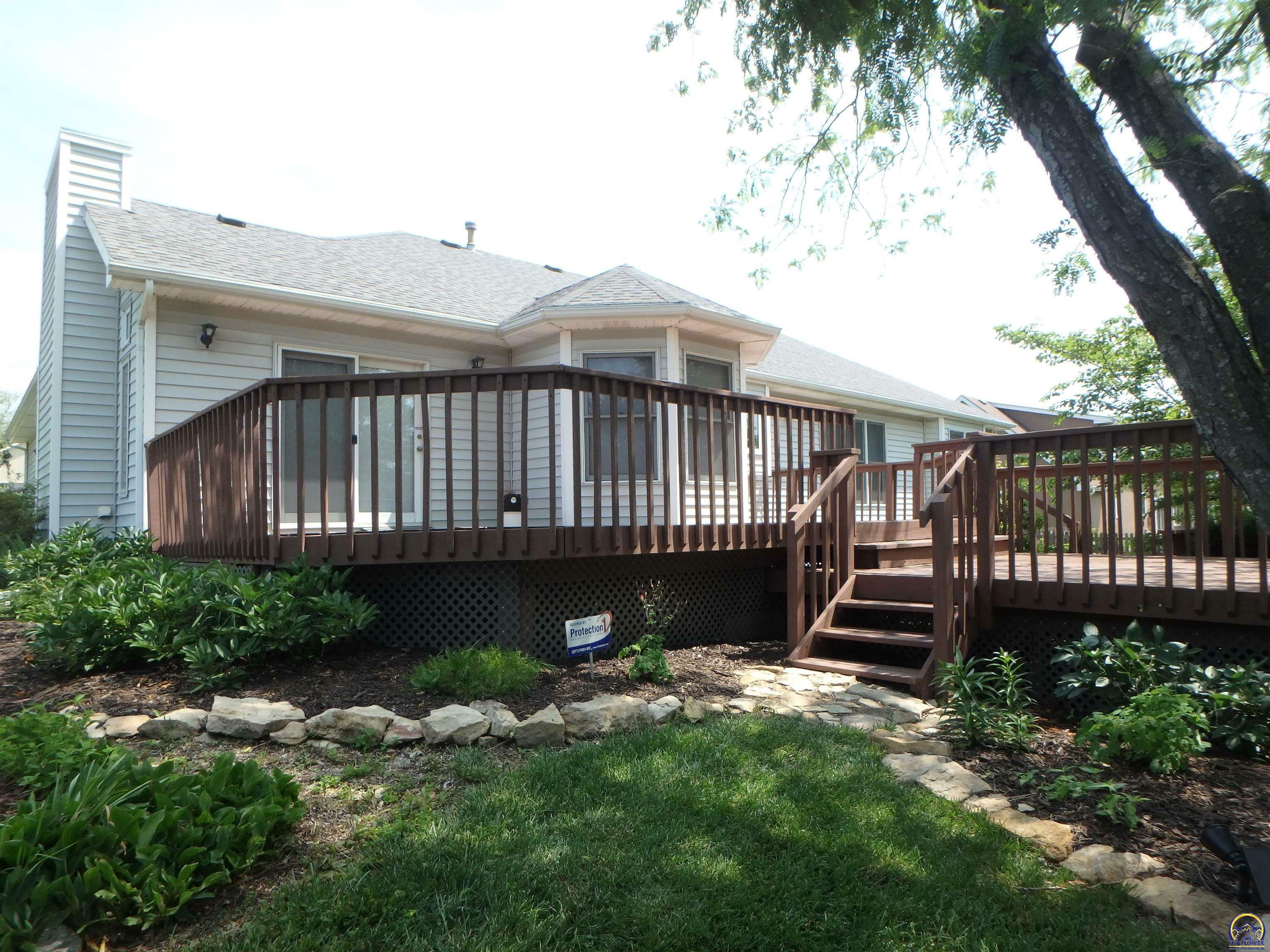 Property Photo:  7141 SW Lancelot Ln  KS 66610 