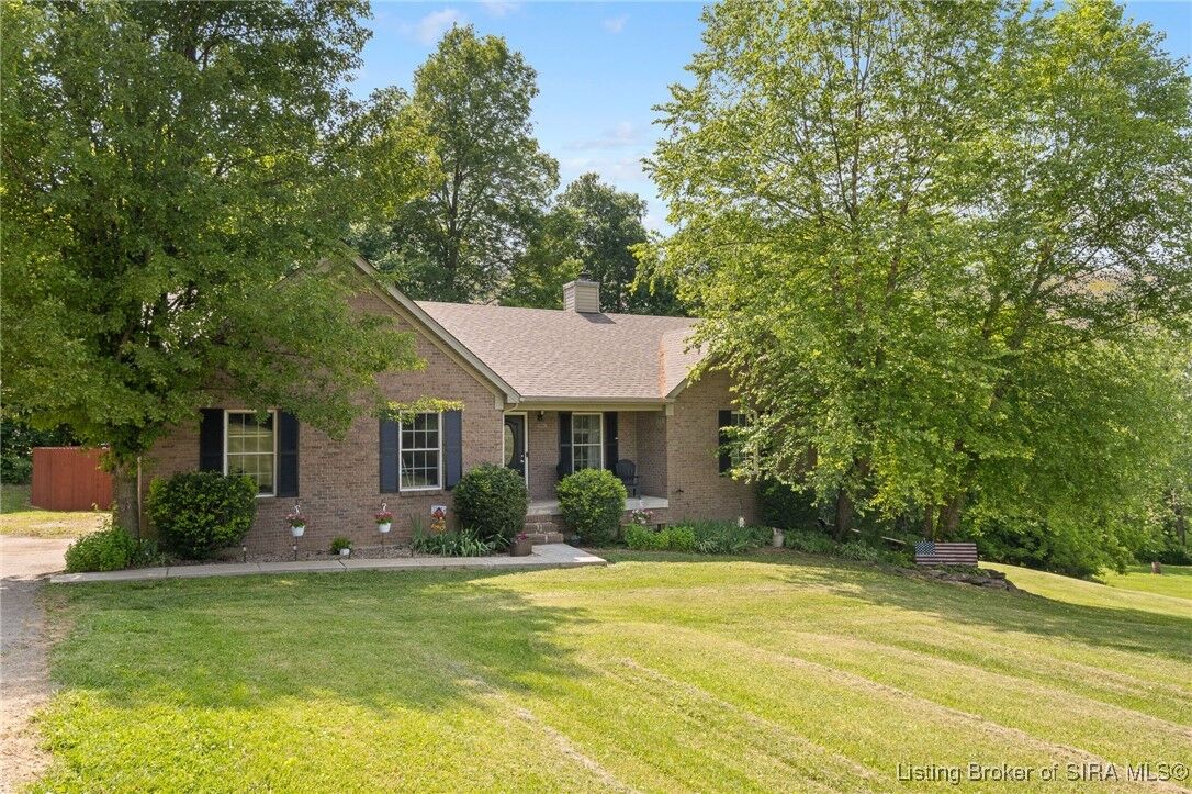 Property Photo: 7463 Saddlebrook Court IN 47124