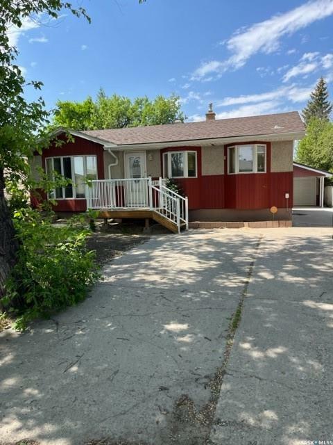 Property Photo: 219 Froom Crescent SK S4N 1T2