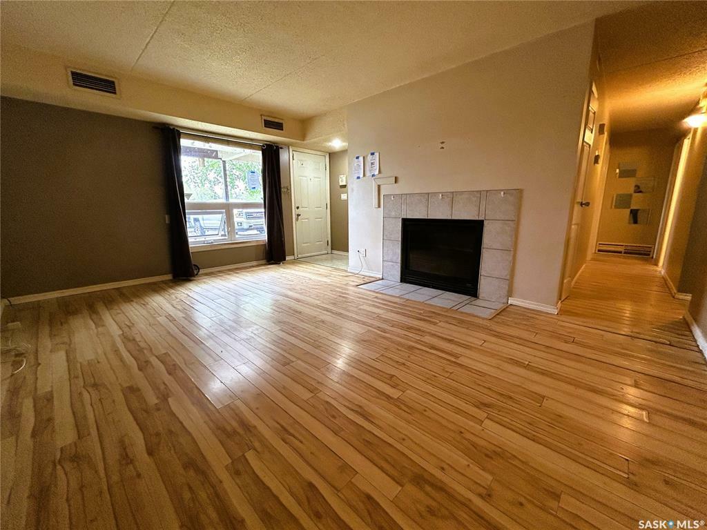 Property Photo: 150 Gore Place SK S4T 7S4