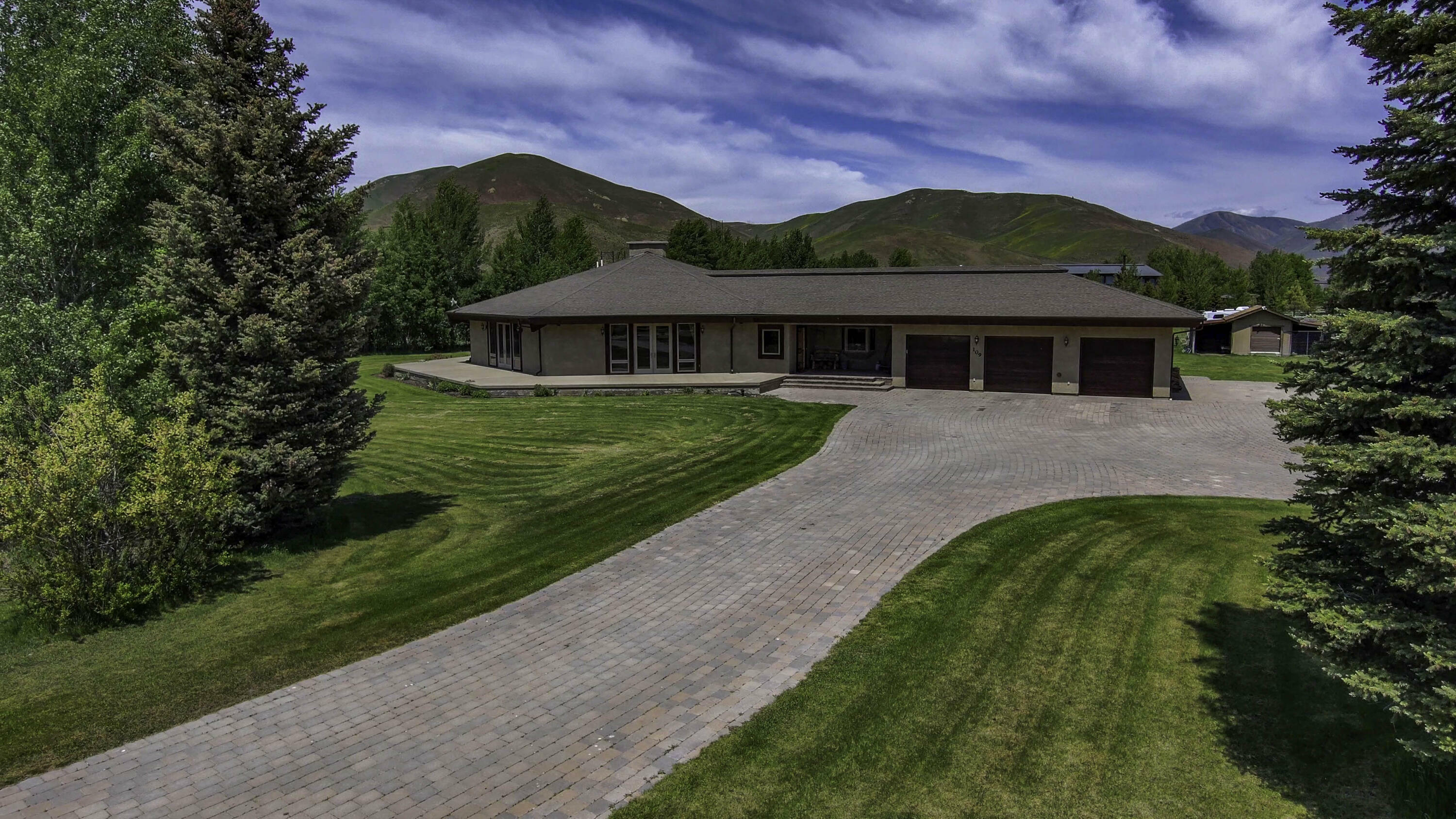 Property Photo: 109 N Colorado Gulch Rd ID 83333