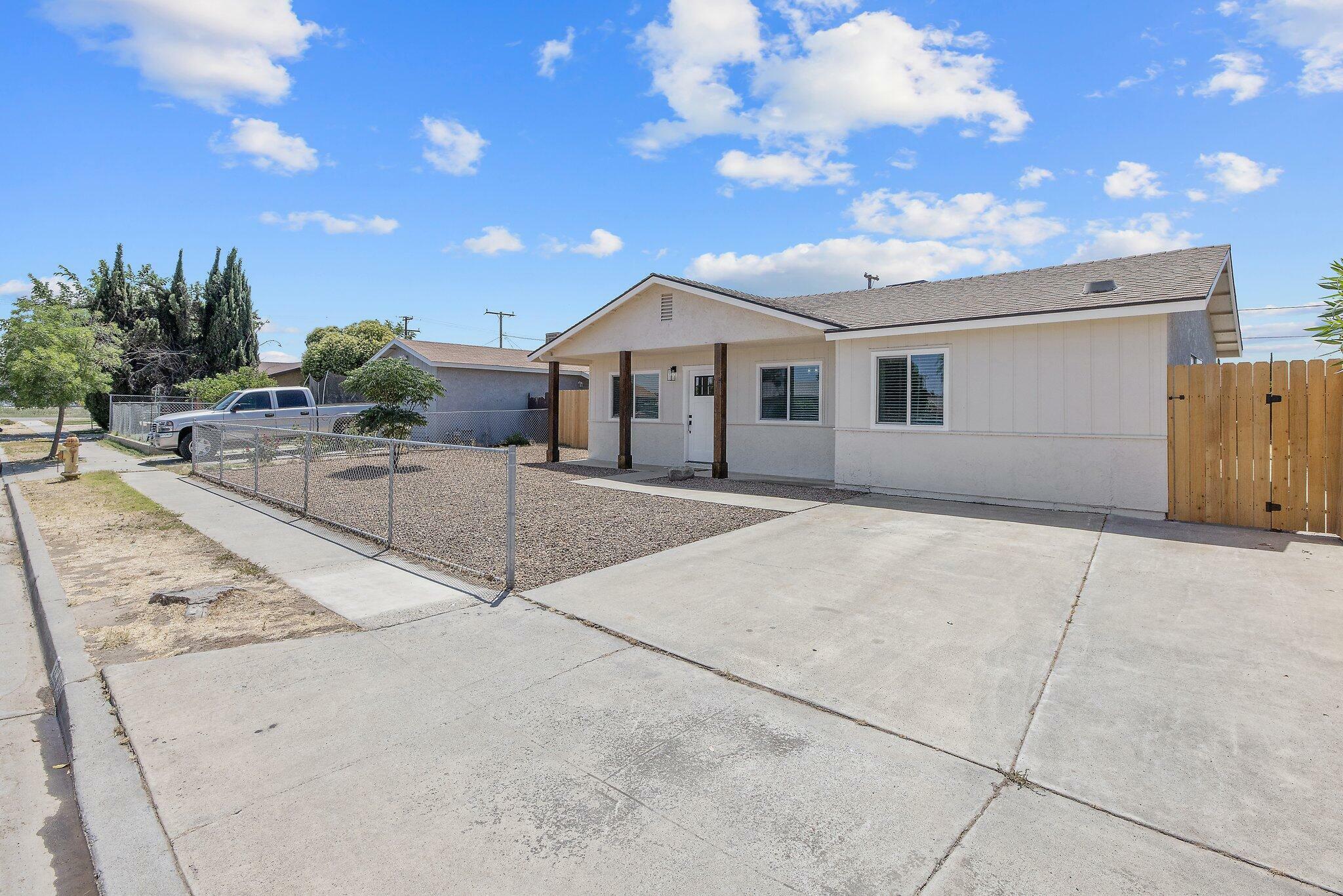 Property Photo: 11456 Manzanita Street CA 93202