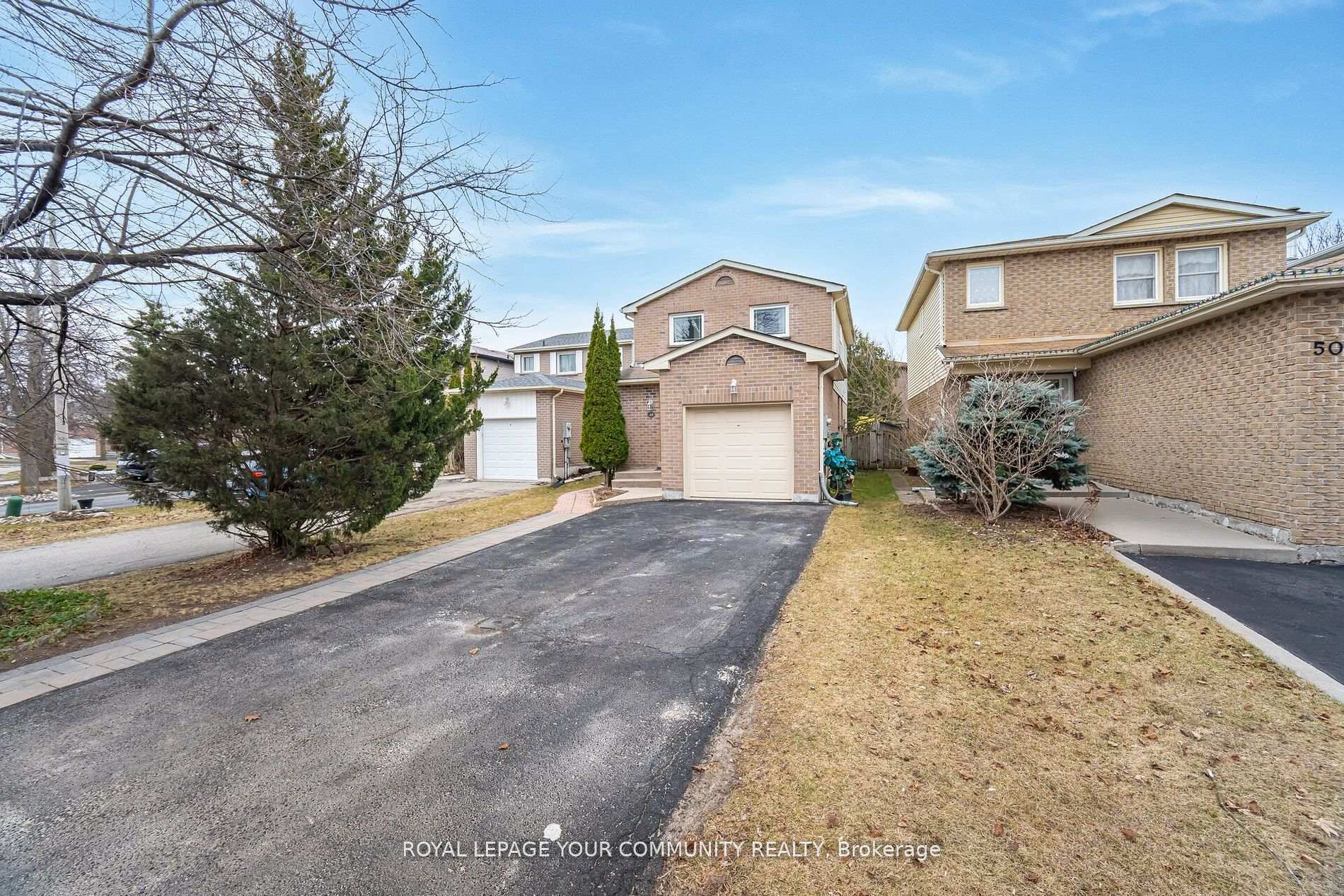 Photo de la propriété:  48 Bluesky Crescent  ON L4C 8H9 