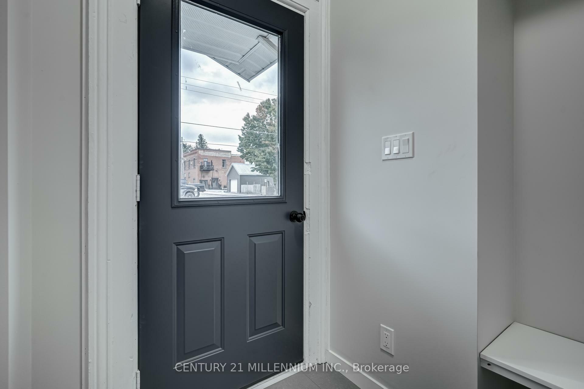 Property Photo: 276 Edward Street 274 ON N0G 2W0