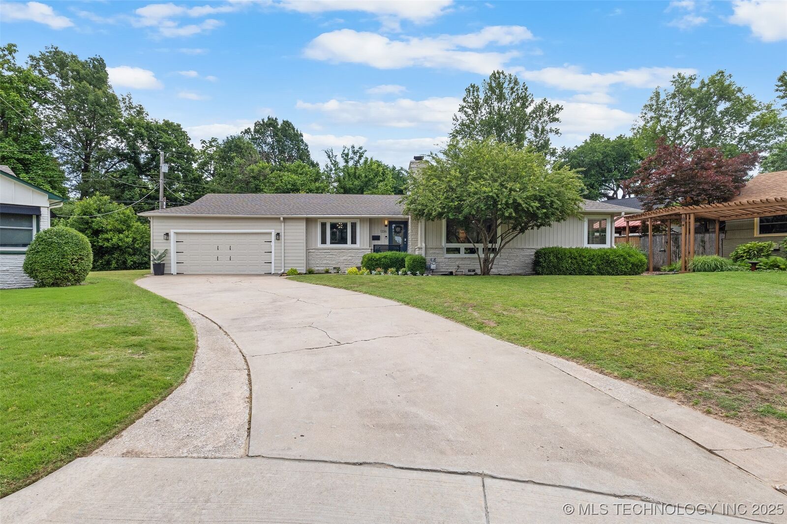 Property Photo:  1336 E 32nd Place  OK 74105 