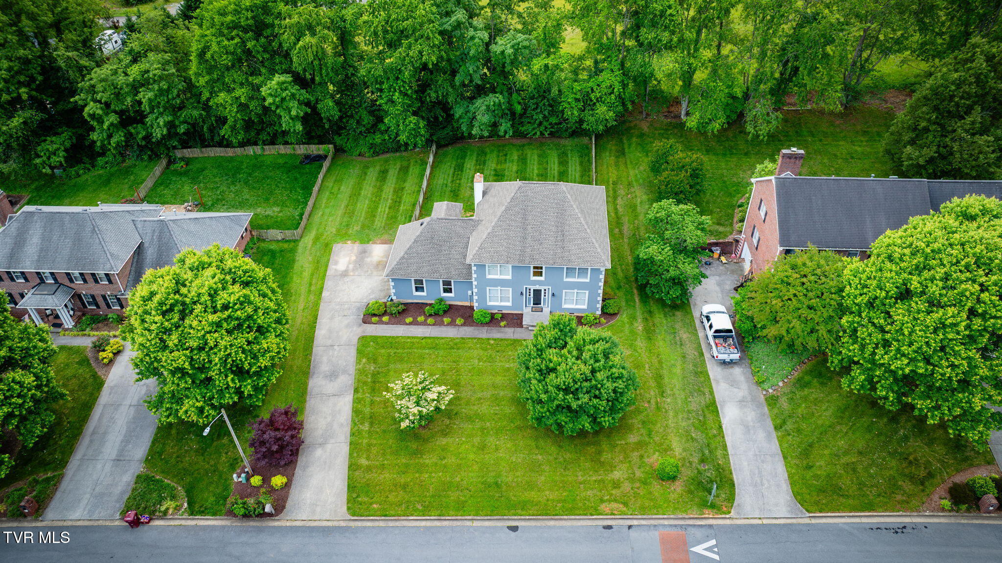 Property Photo: 3424 Berkshire Circle TN 37604