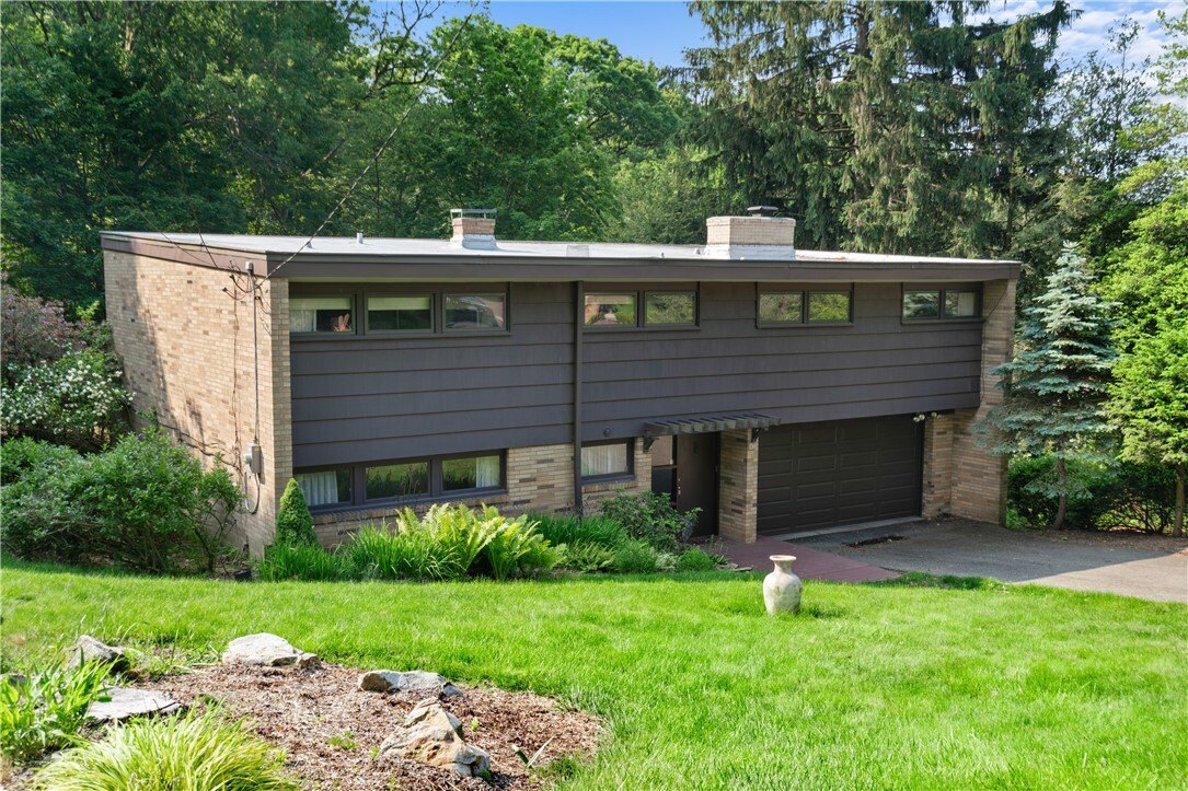 Property Photo: 102 Colwyn Road PA 15237