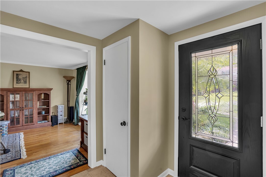 Property Photo:  1247 Northwestern Dr  PA 15146 