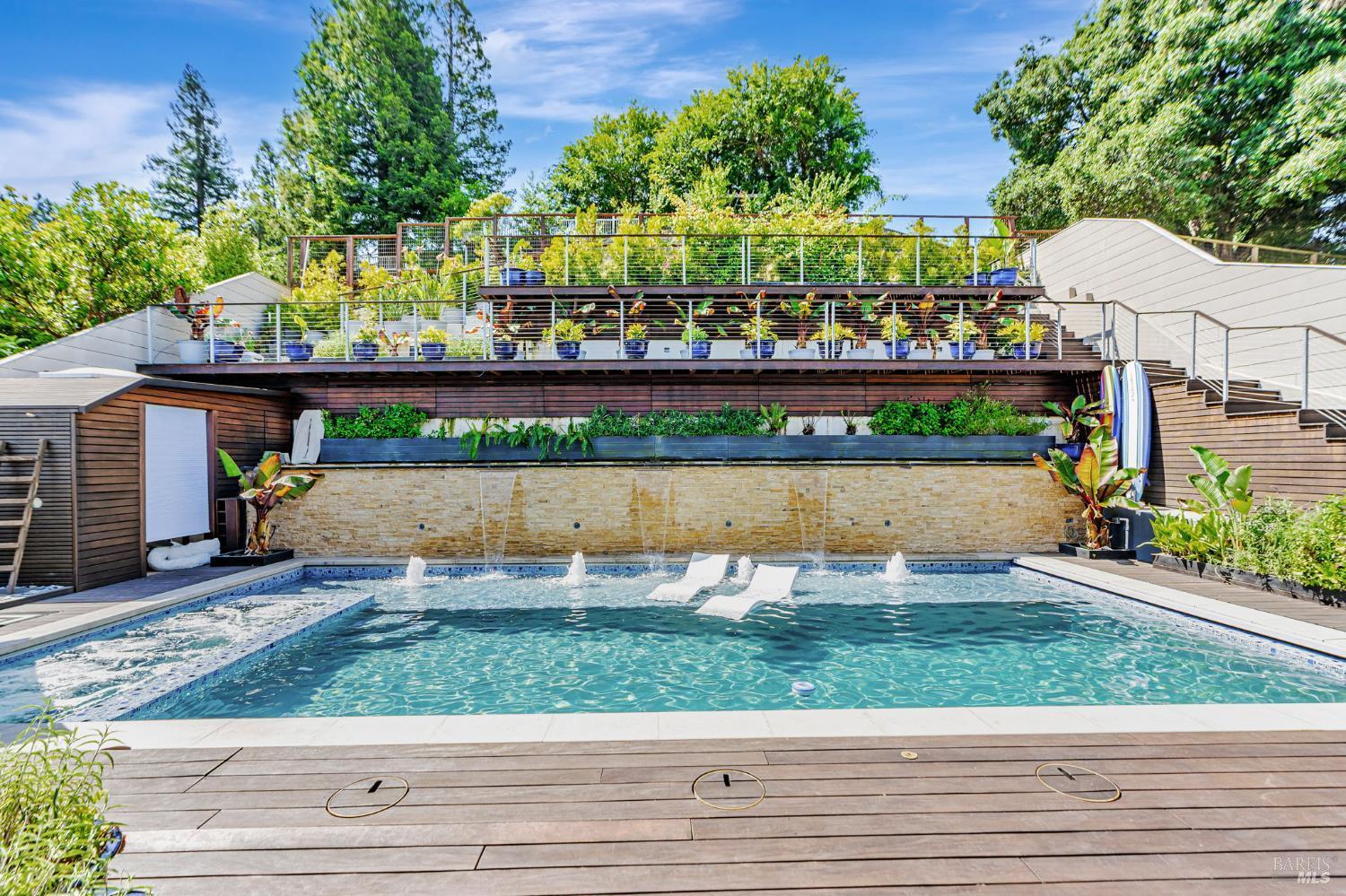 Property Photo:  352 Riviera Drive  CA 94901 