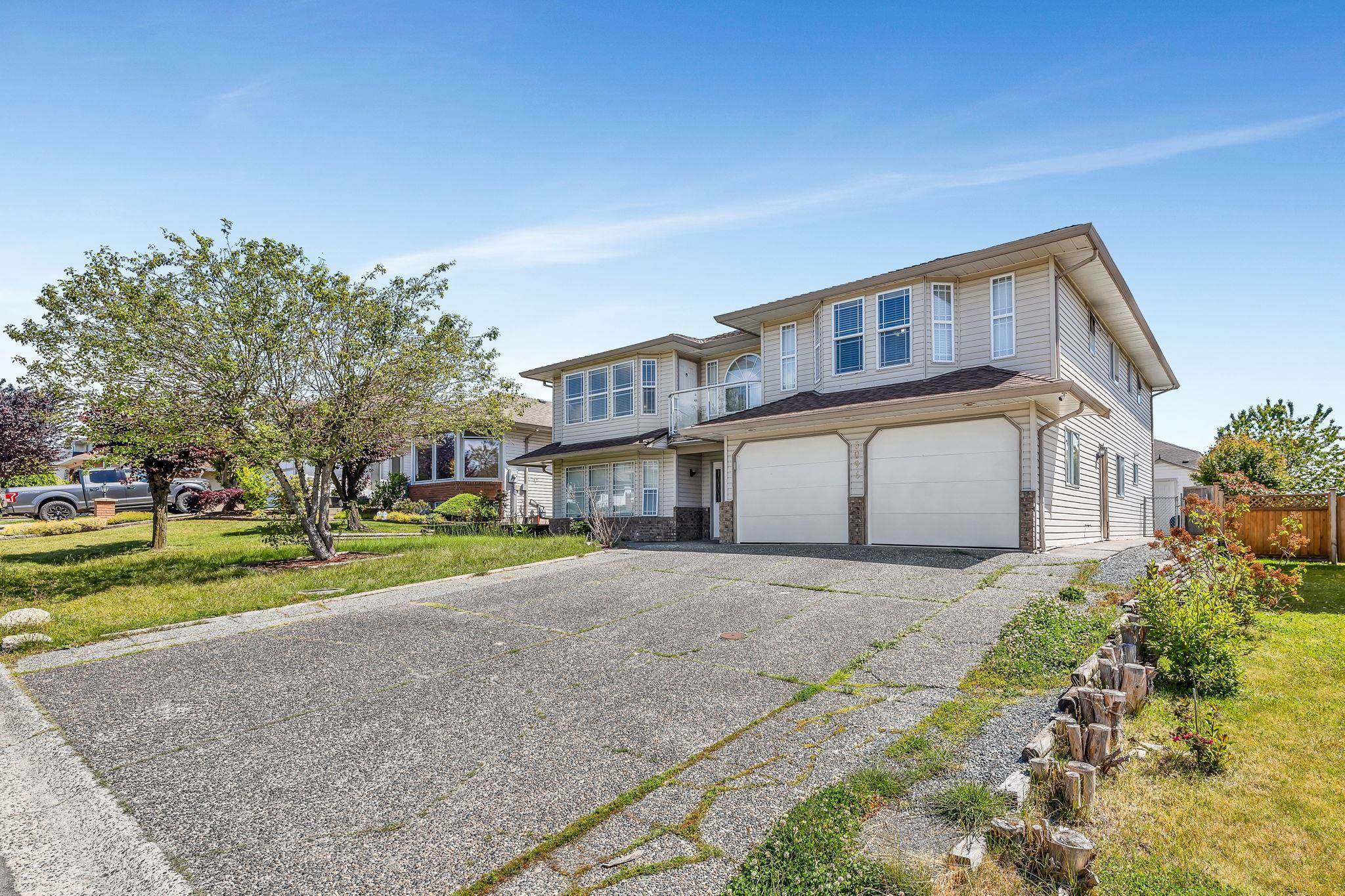 Property Photo: 3096 Kingfisher Drive BC V2T 5K5