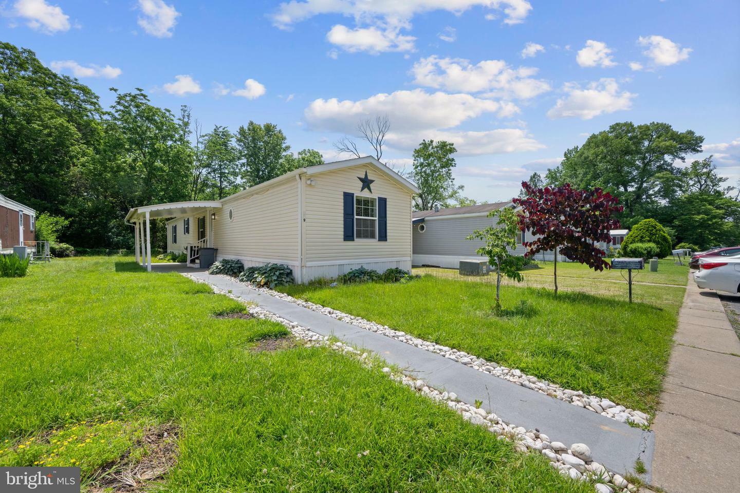 Property Photo: 109 Judywood Lane MD 21221