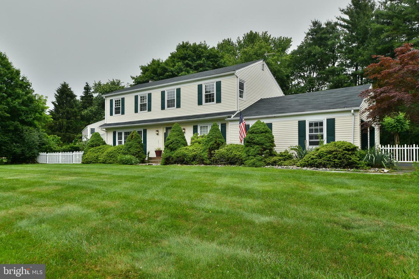 Property Photo: 37 Flintlock Dr NJ 07853