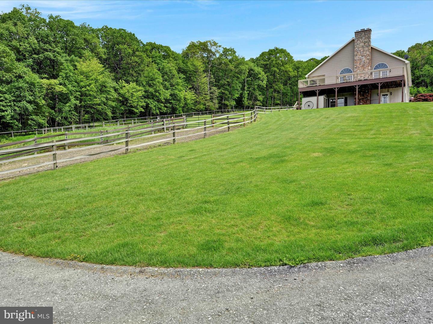 Property Photo:  52 Church Lane  PA 17038 