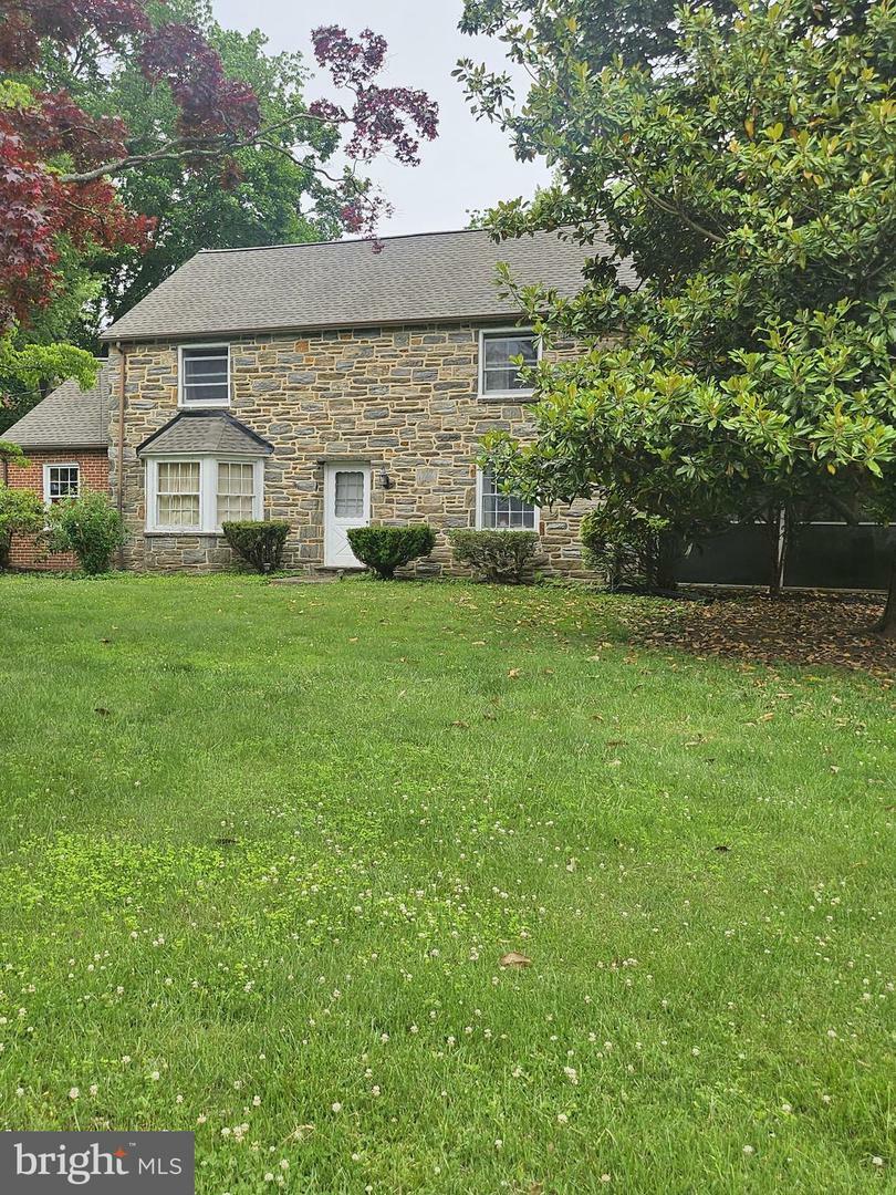 Property Photo: 211 Mount Alverno Road PA 19063