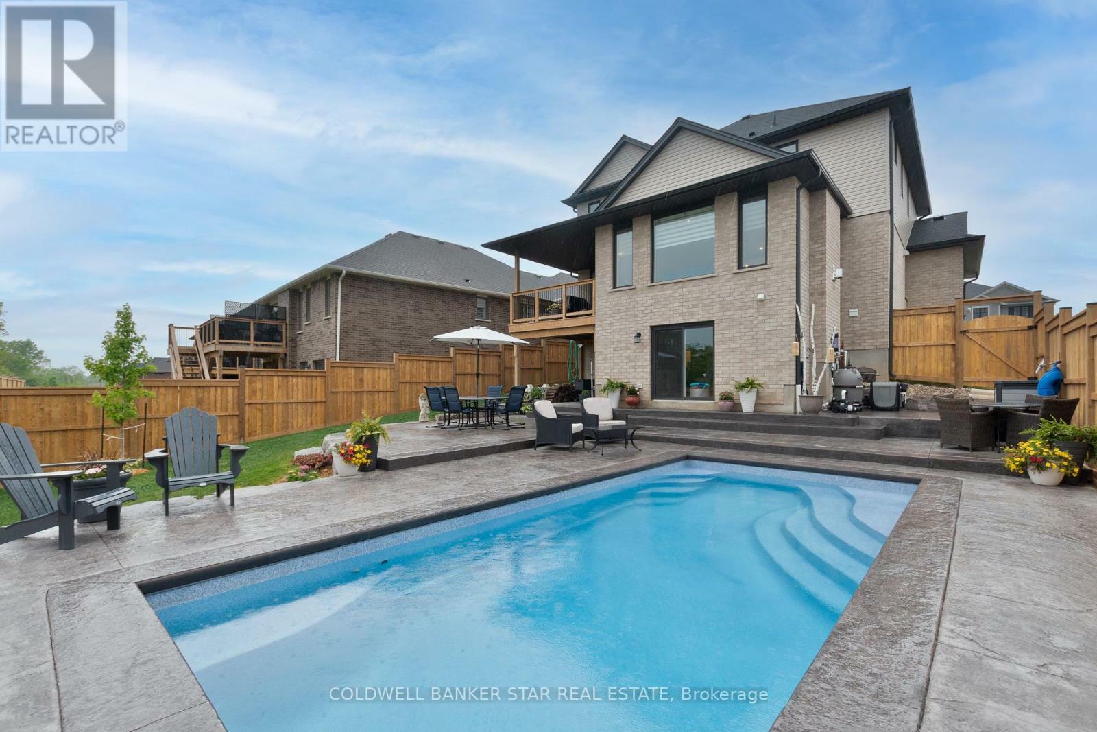 Property Photo: 136 Graydon Drive ON N0J 1N0