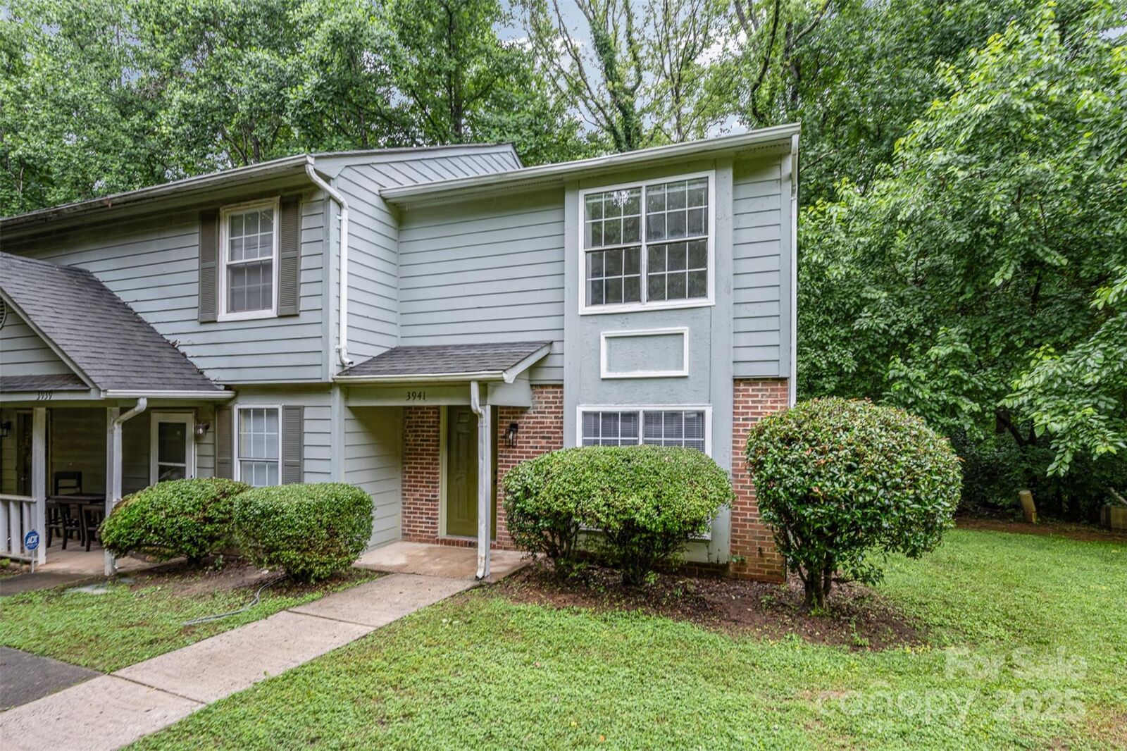 Property Photo:  3941 Briarhill Drive  NC 28215 