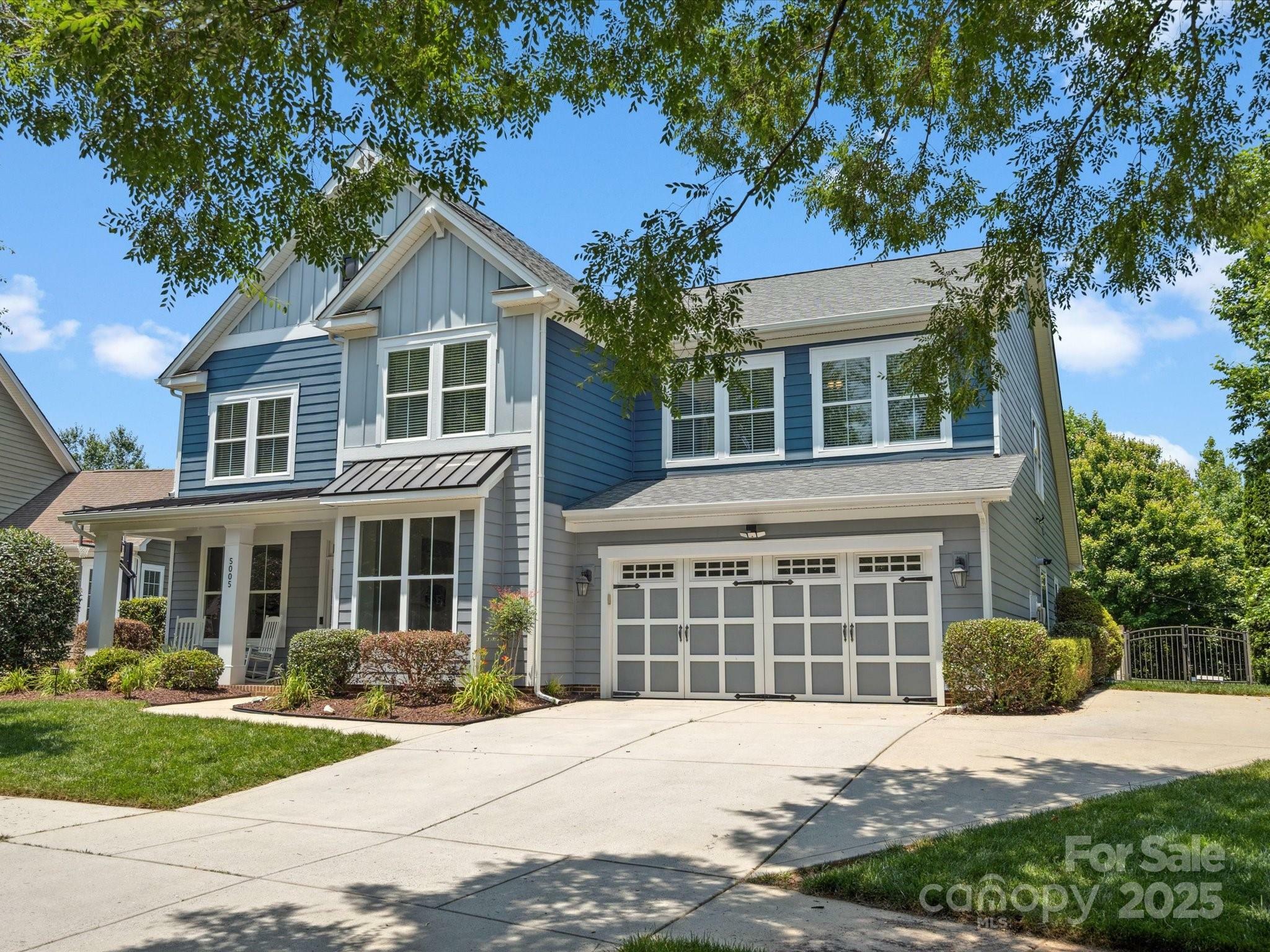 Property Photo: 5005 Hedgebrook Lane NC 28173